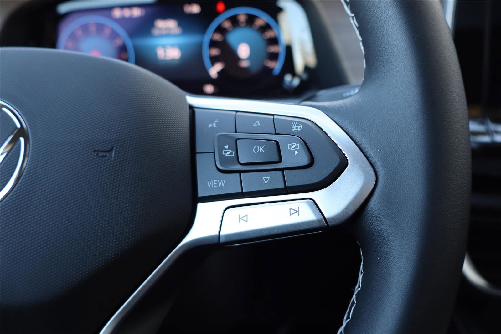 New 2026 Volkswagen Atlas SE image 15