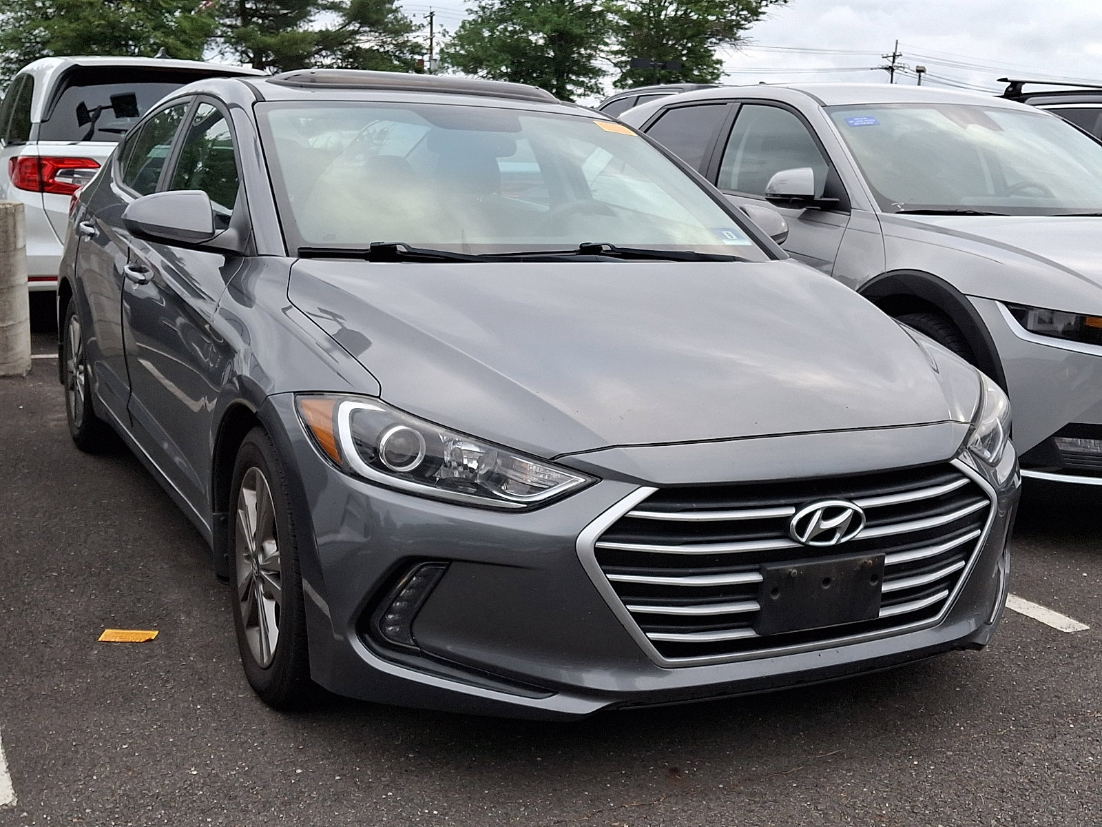 Used 2018 Hyundai Elantra Value Edition w/ Cargo Package FWD image 5