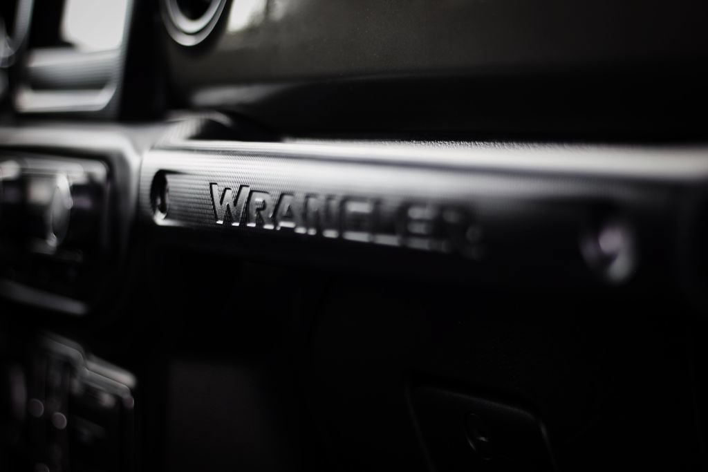 Used 2018 Jeep Wrangler Unlimited Sport S AWD/4WD image 62