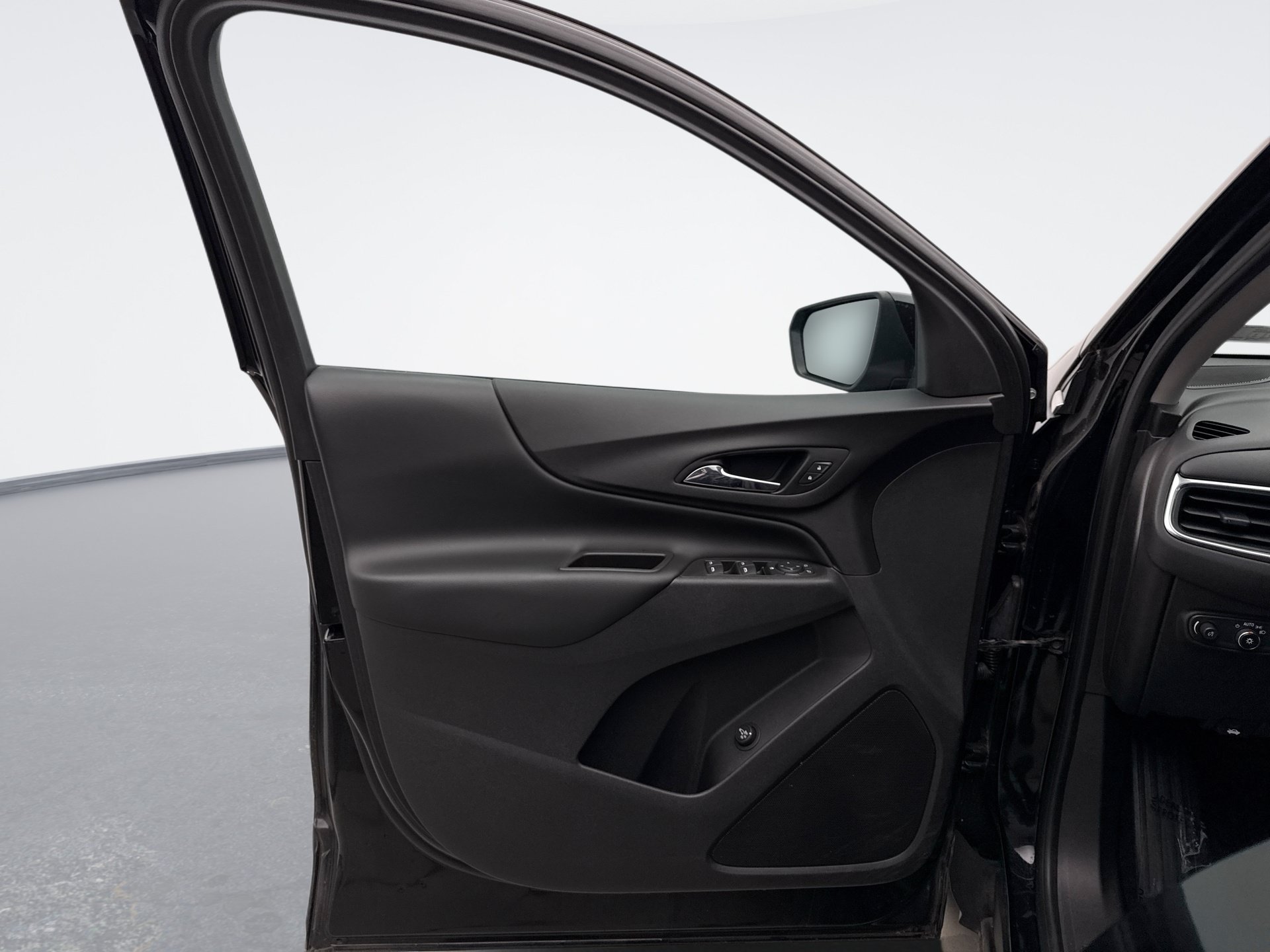 Used 2020 Chevrolet Equinox LT AWD/4WD image 9