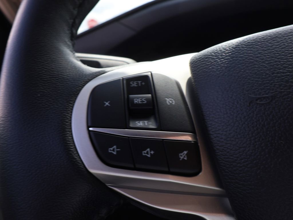 Used 2022 Ford Explorer XLT image 27