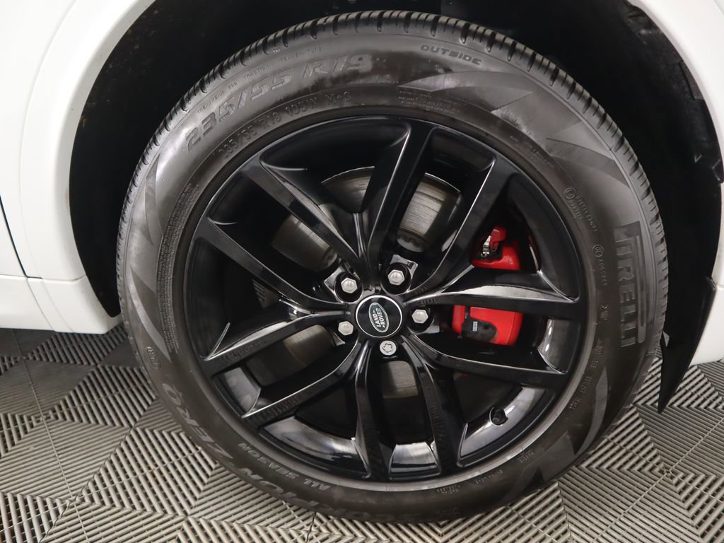 Used 2025 Land Rover Discovery Sport S image 34