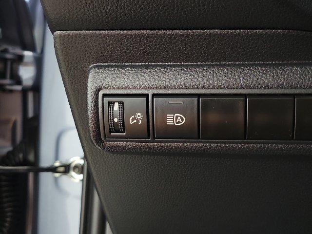 Used 2024 Toyota Corolla SE FWD image 23