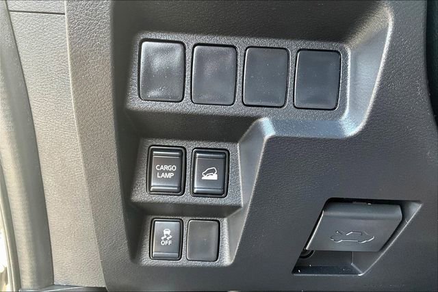 Used 2024 Nissan Frontier SV image 15