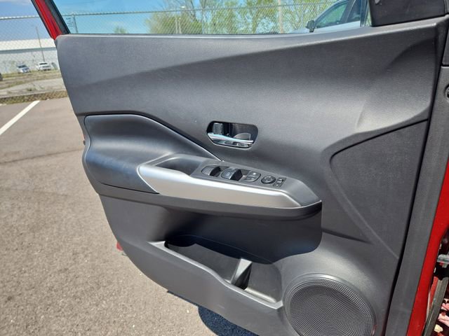 Used 2020 Nissan Kicks SR w/ SR Premium Package FWD image 19
