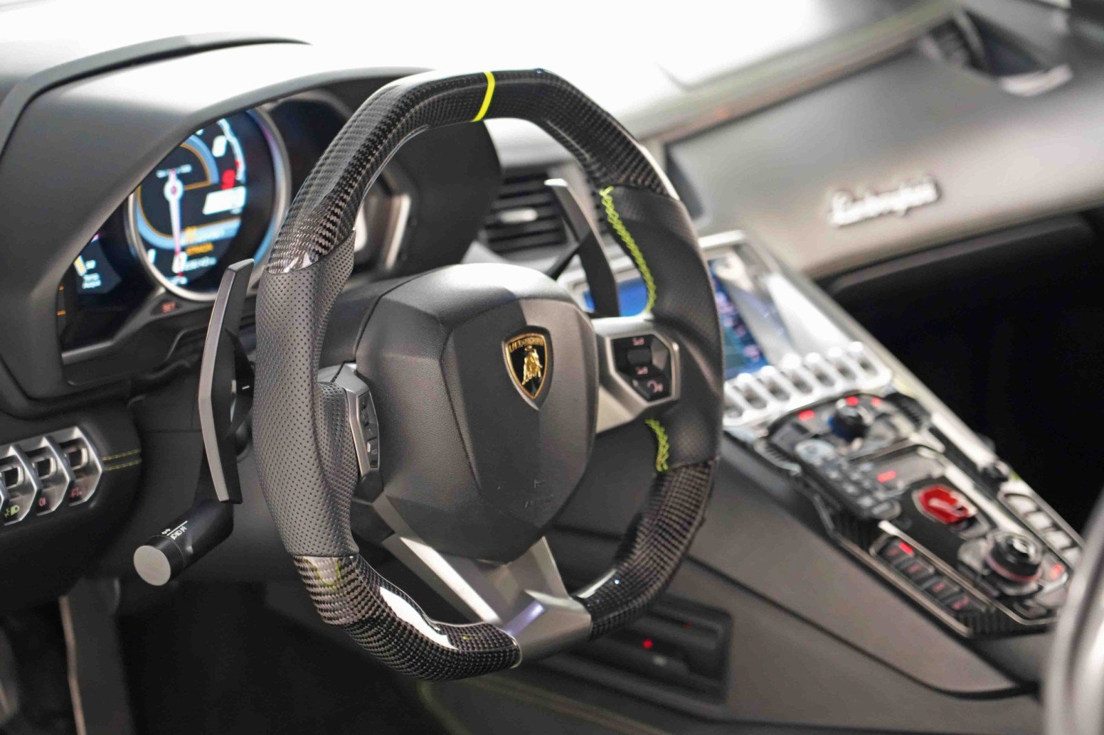 Used 2015 Lamborghini Aventador LP 700-4 image 49