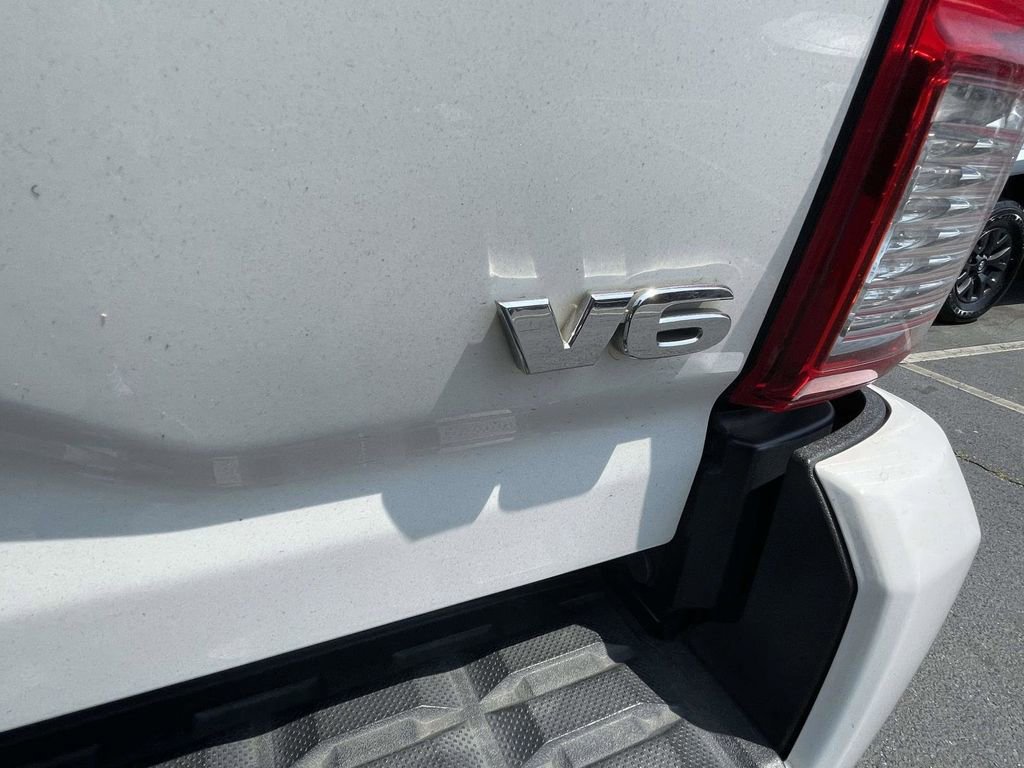 Used 2017 Toyota Tacoma TRD Sport w/ Tow Package RWD image 19
