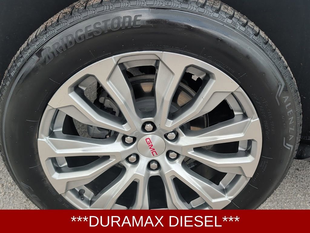 Used 2023 GMC Yukon XL Denali image 9