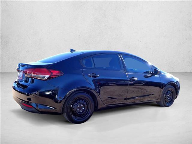 Used 2018 Kia Forte LX image 4
