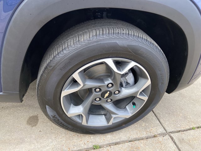 Used 2024 Chevrolet Trax LT w/ Driver Confidence Package FWD image 33