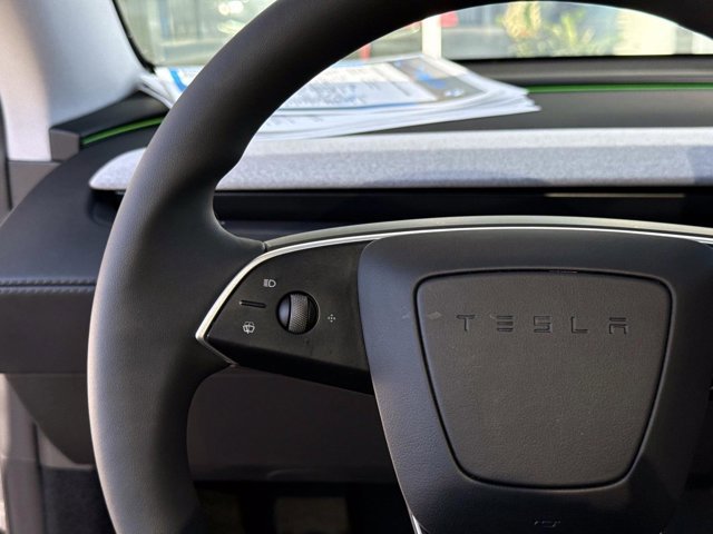 Used 2026 Tesla Model Y AWD image 34