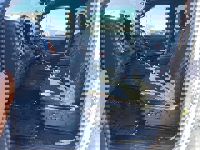 Used 2025 GMC Canyon AT4 w/ Nightfall Edition image 9