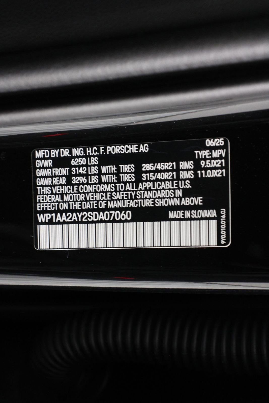 Certified 2025 Porsche Cayenne image 19