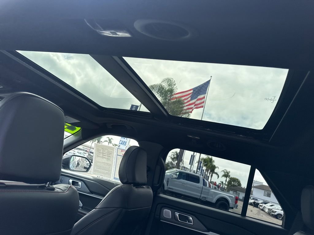 Used 2025 Ford Explorer ST w/ Sun And Sound Package AWD/4WD image 12