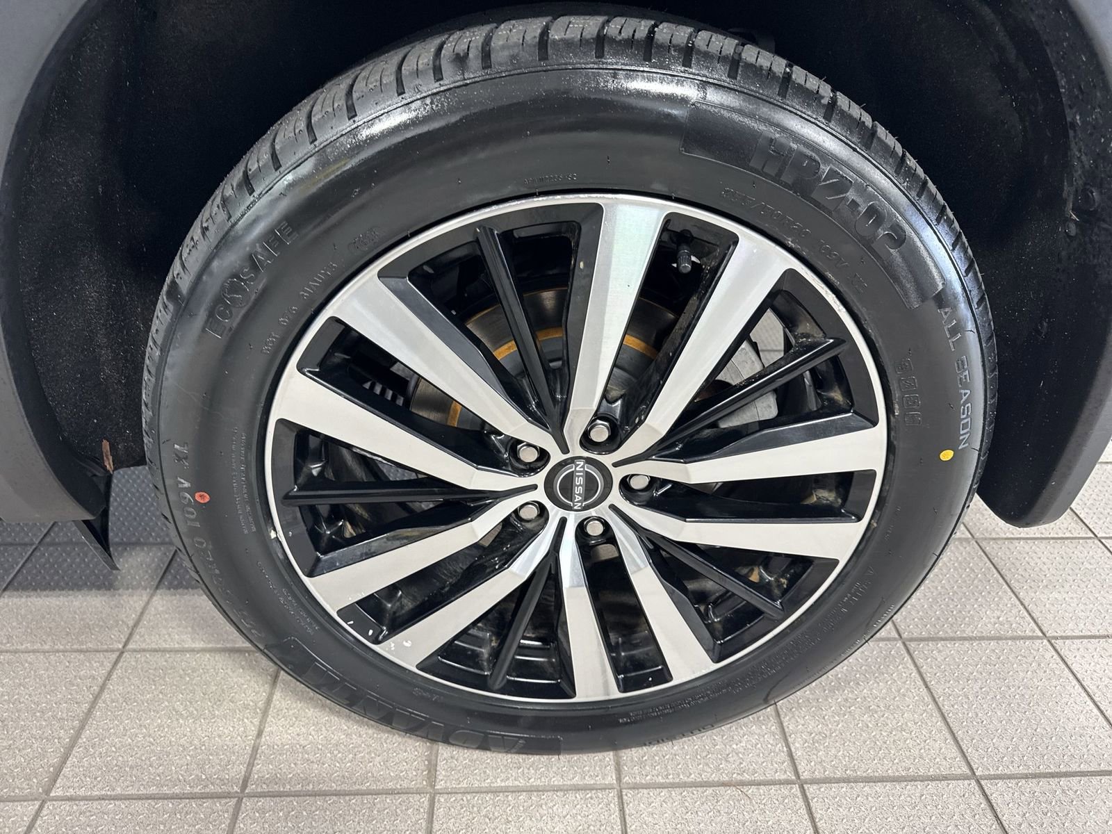 Certified 2023 Nissan Pathfinder Platinum image 14