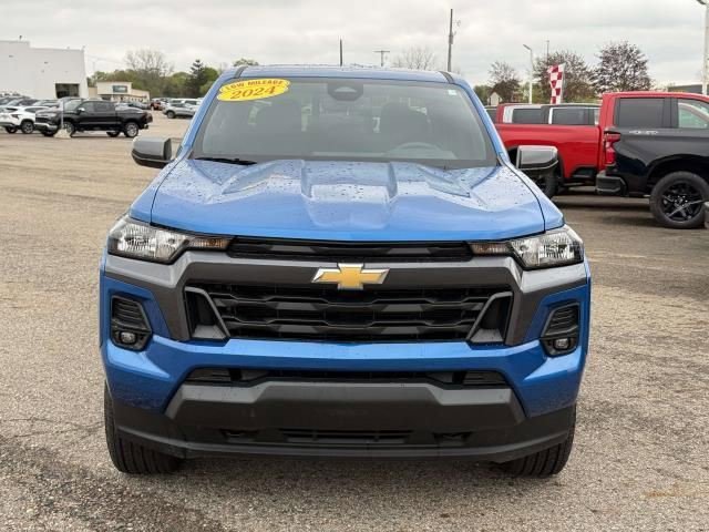 Certified 2024 Chevrolet Colorado LT w/ LT Convenience Package II AWD/4WD image 3