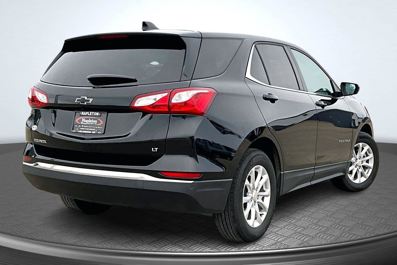 Used 2020 Chevrolet Equinox LT image 2