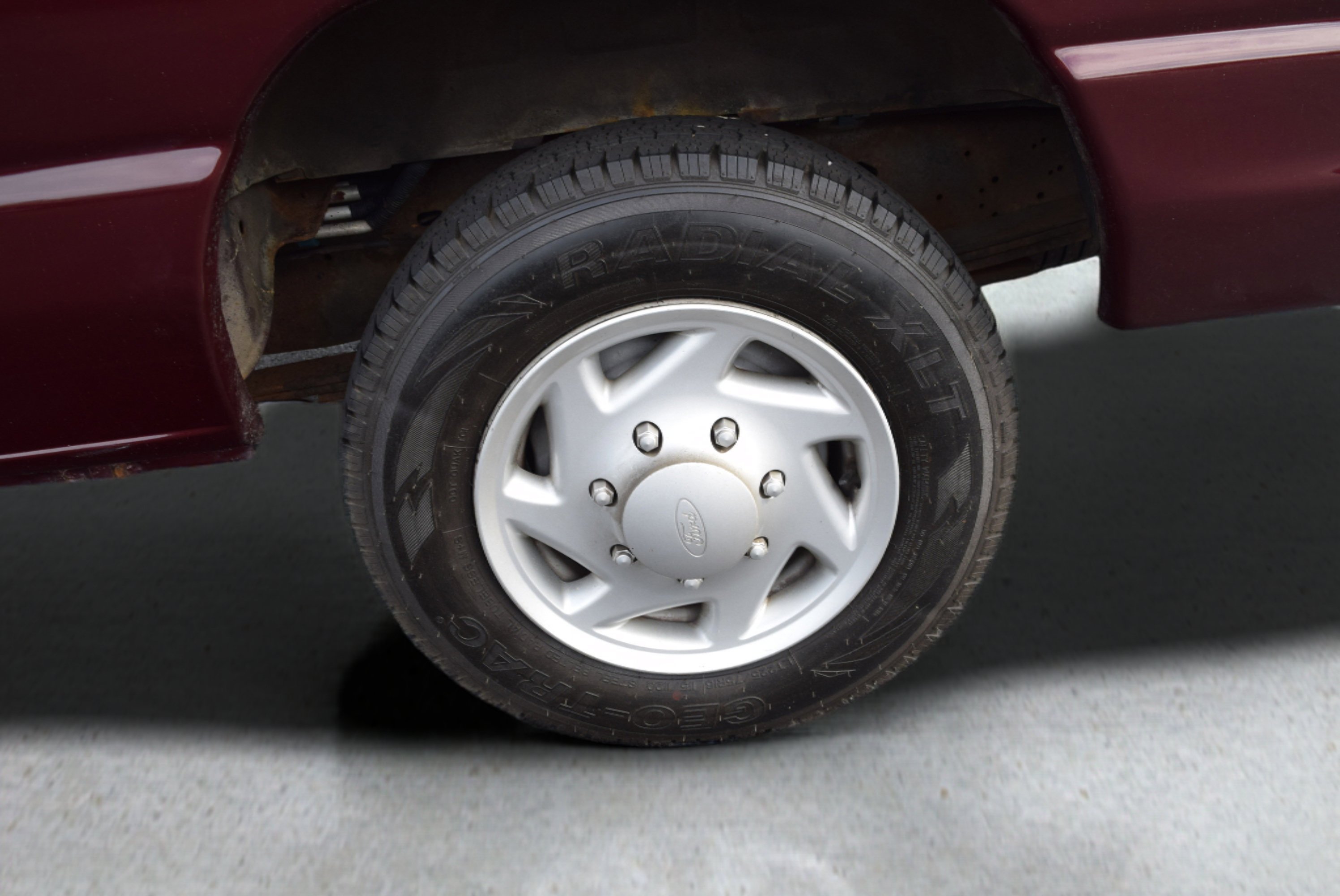 Used 2008 Ford E-350 and Econoline 350 XLT RWD image 10