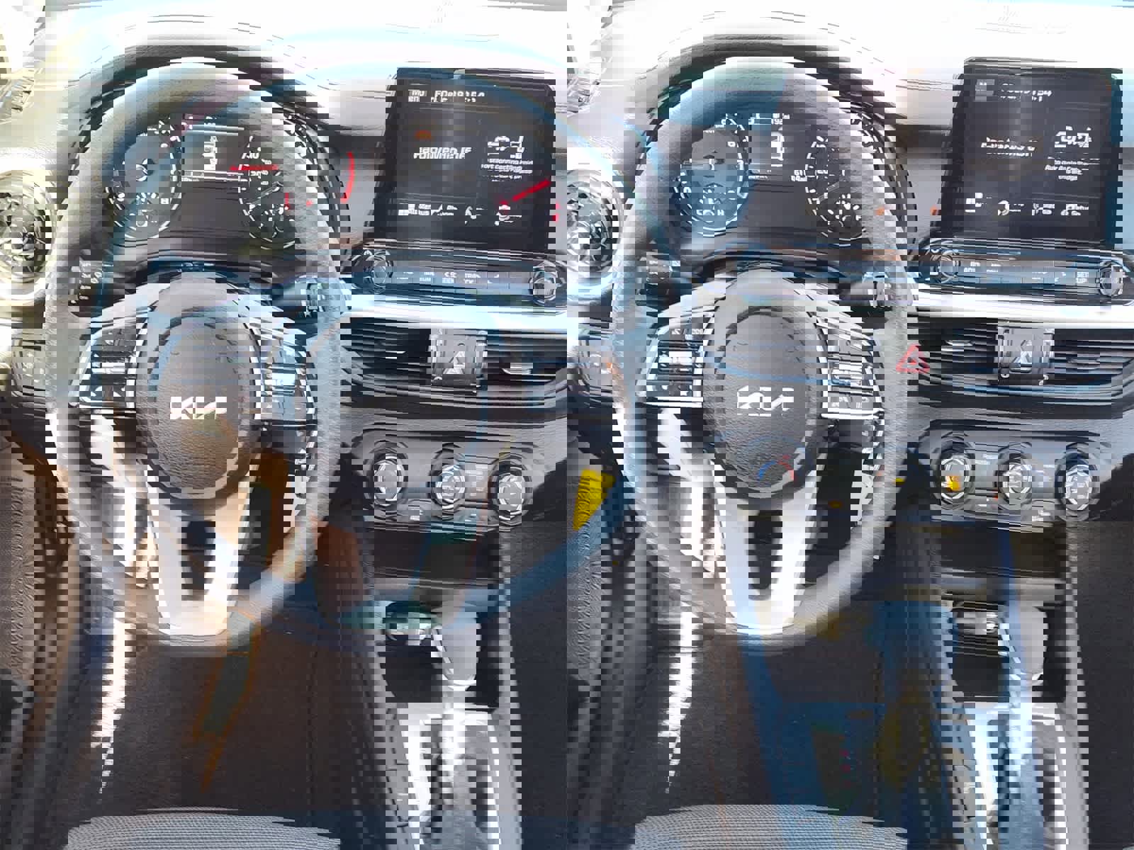 Certified 2024 Kia Forte LXS w/ LXS Technology Package image 25