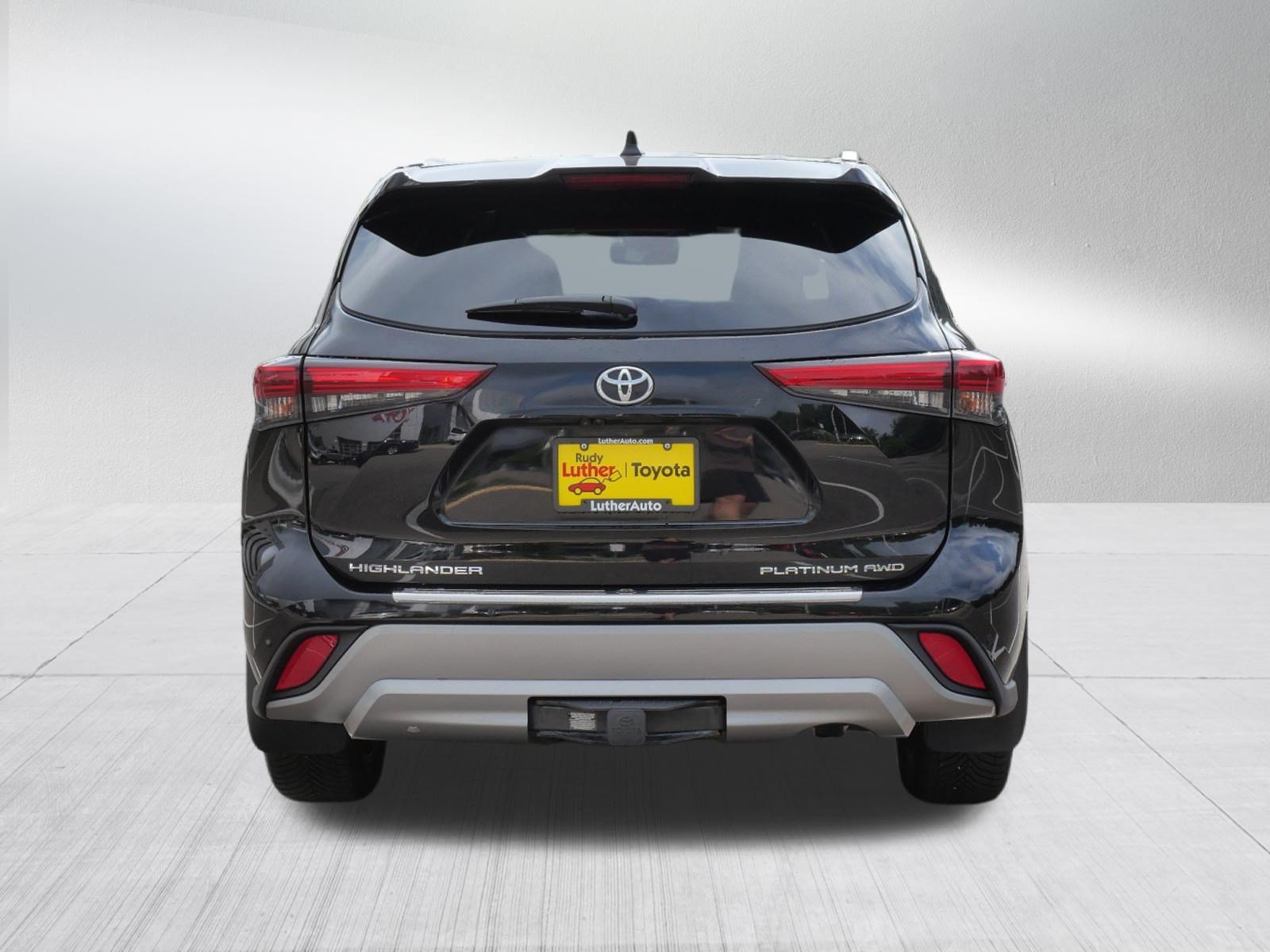 Used 2022 Toyota Highlander Platinum AWD/4WD image 7