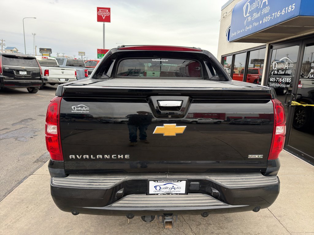 Used 2012 Chevrolet Avalanche LTZ image 6