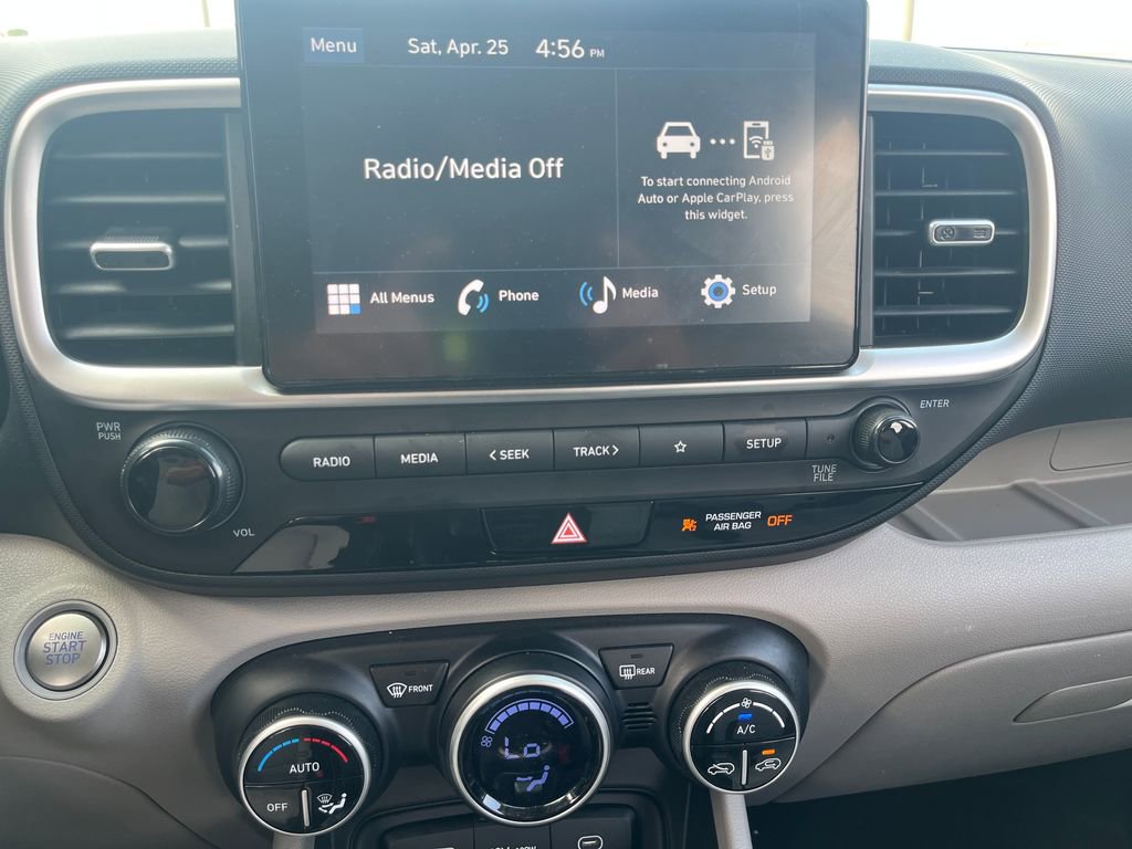 Used 2025 Hyundai Venue SEL FWD image 20