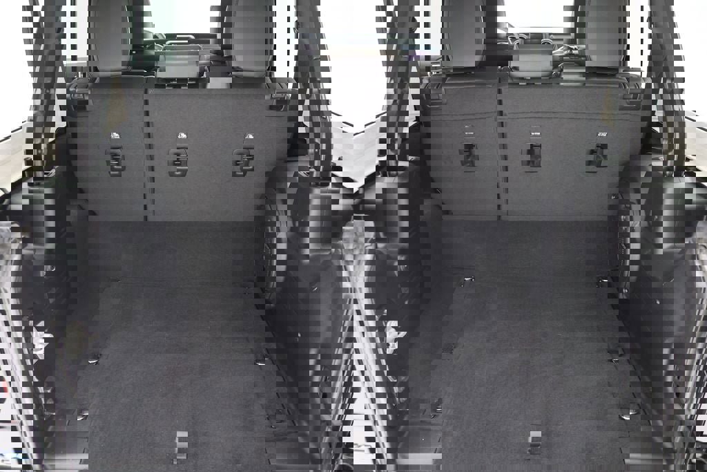 Used 2023 Jeep Wrangler Unlimited Rubicon 4xe w/ Cold Weather Group AWD/4WD image 30