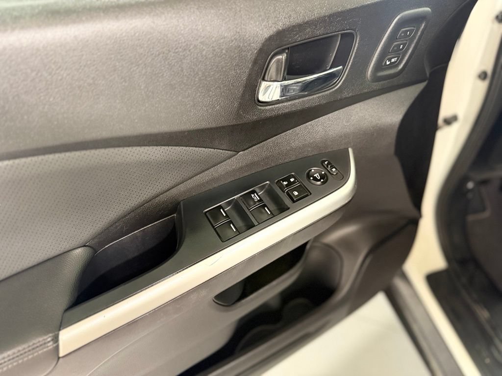 Used 2016 Honda CR-V Touring image 13