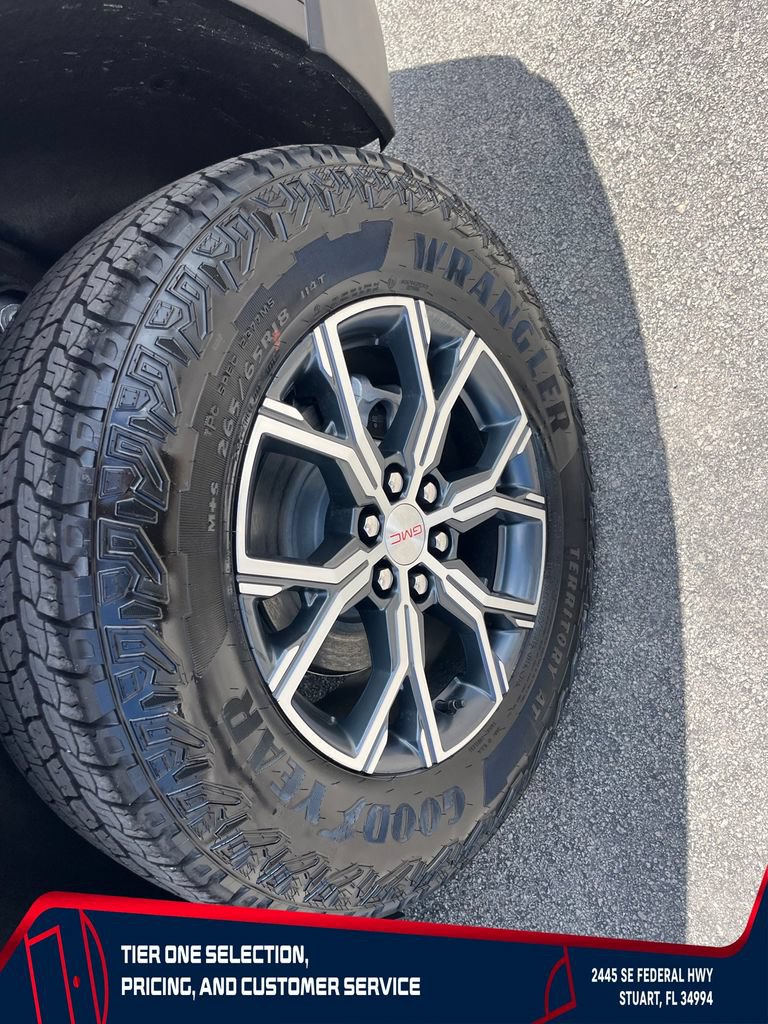 New 2026 GMC Acadia AT4 w/ Luxury Package AWD/4WD image 10