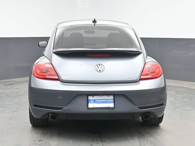 Used 2013 Volkswagen Beetle R-Line FWD image 9