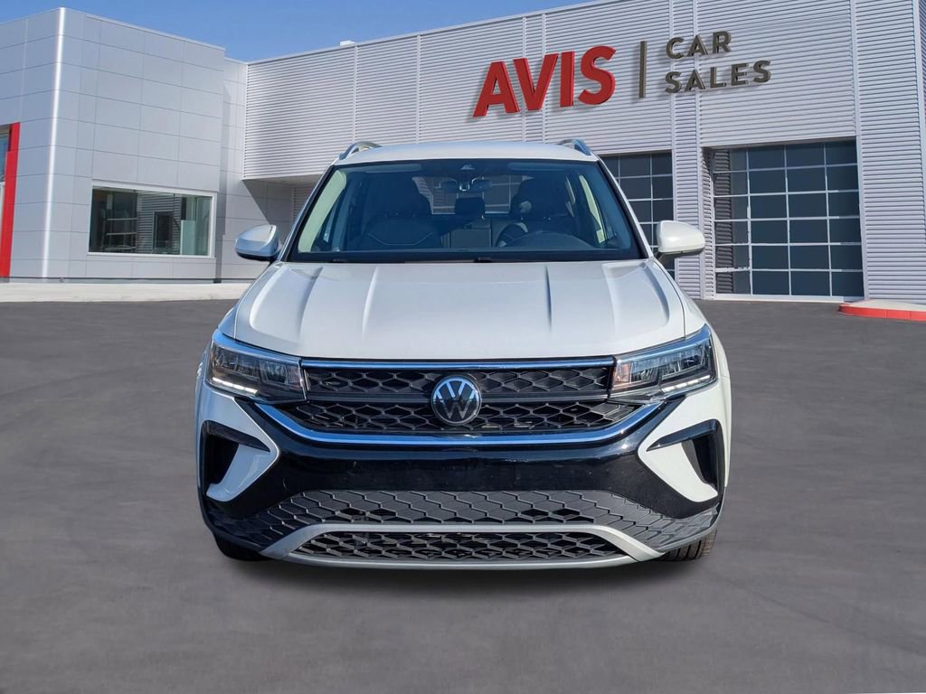 Used 2024 Volkswagen Taos SE image 37
