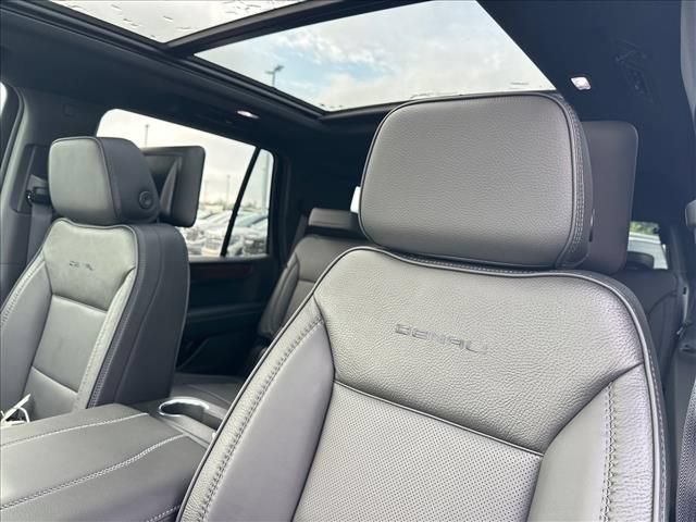 New 2026 GMC Yukon Denali w/ Advanced Technology Package AWD/4WD image 30