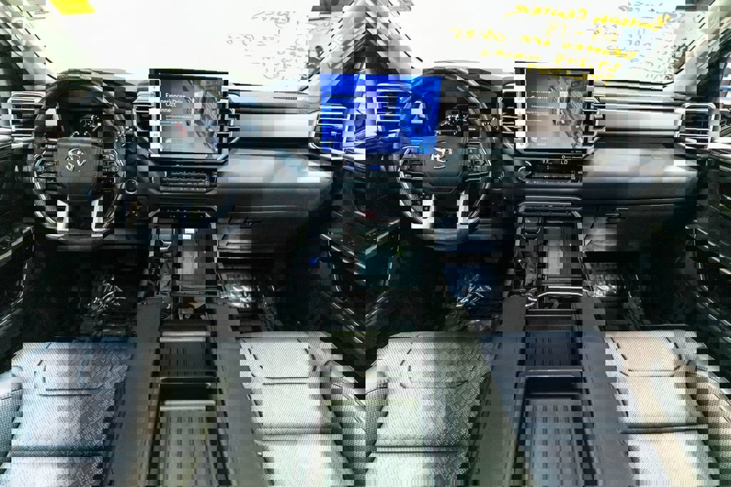 Used 2023 Toyota Tundra Limited w/ Power Package image 13