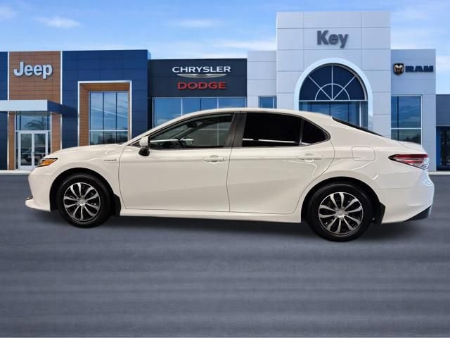 Used 2020 Toyota Camry LE w/ Sunroof Package FWD image 3