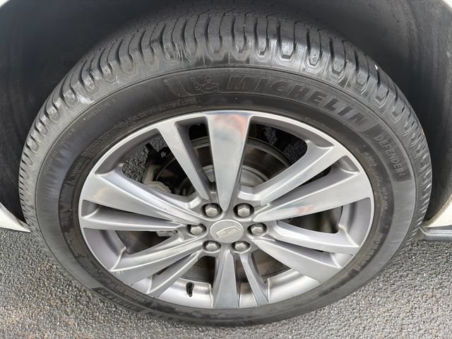 Used 2020 Cadillac XT6 Premium Luxury FWD image 17