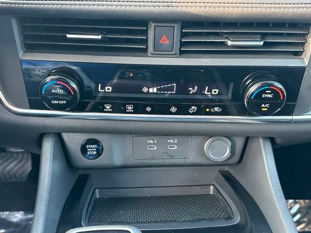 Certified 2025 Nissan Rogue SV AWD/4WD image 34
