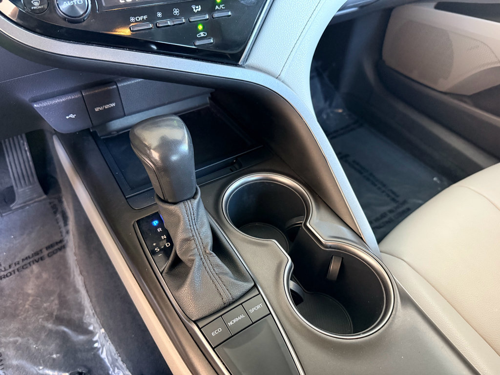 Used 2022 Toyota Camry SE FWD image 20