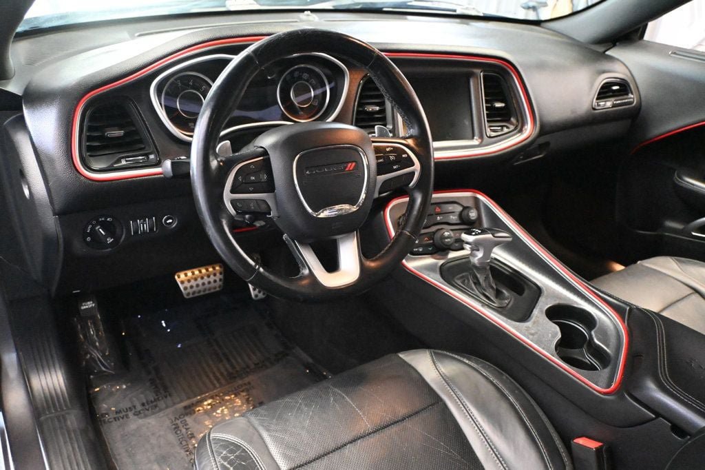 Used 2015 Dodge Challenger R/T Plus RWD image 10