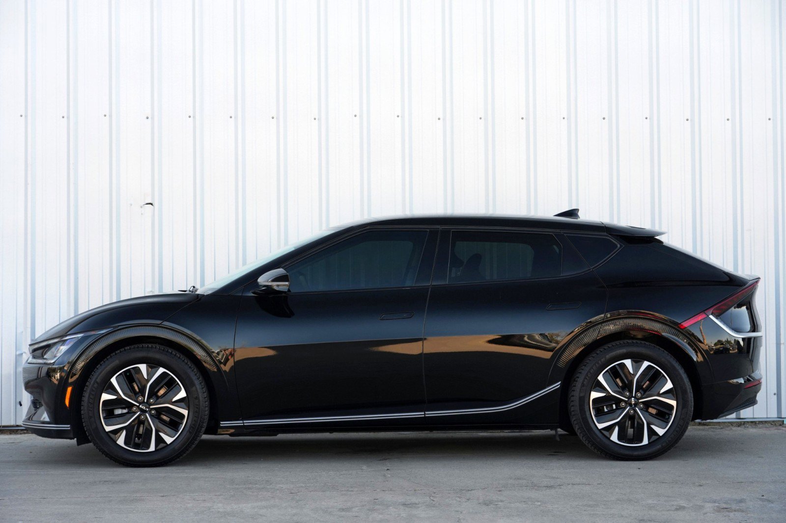 Used 2022 Kia EV6 Wind image 7