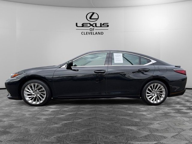 Used 2023 Lexus ES 350 Ultra Luxury w/ Accessory Package (Z2) FWD image 3
