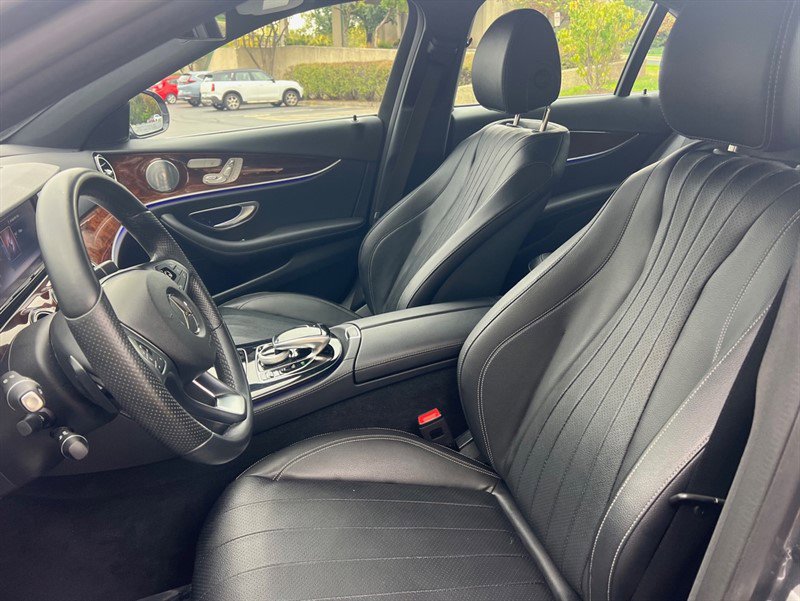 Used 2017 Mercedes-Benz E 300 4MATIC image 19