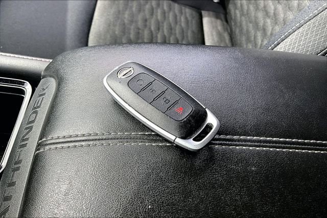 Certified 2024 Nissan Pathfinder SV FWD image 34