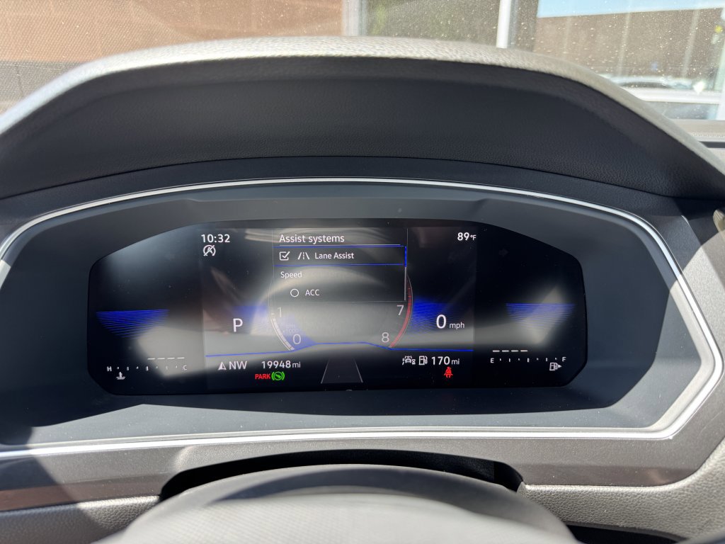 Used 2023 Volkswagen Tiguan SE image 18