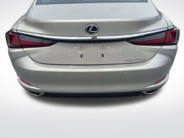 Used 2024 Lexus ES 350 w/ Premium Package FWD image 4