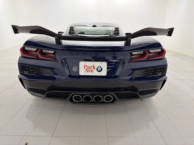Used 2025 Chevrolet Corvette Z06 w/ Stealth Interior Trim Package RWD image 4