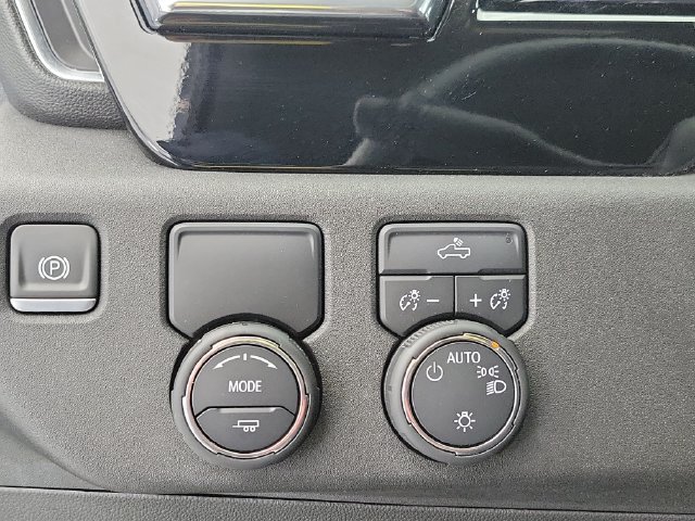 Used 2025 Chevrolet Silverado 1500 LT RWD image 31