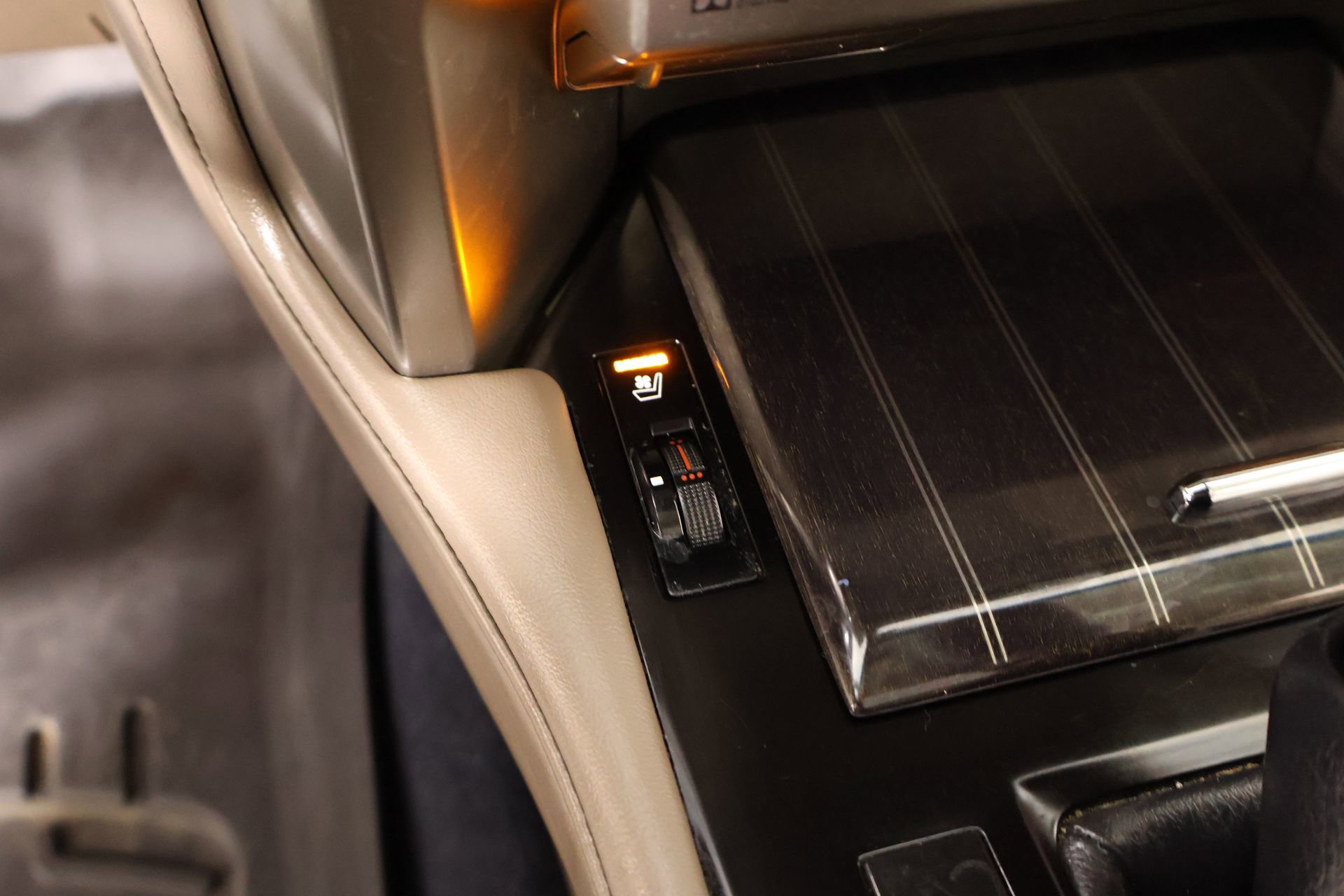 Used 2021 Lexus GX 460 Premium w/ Premium Package image 8