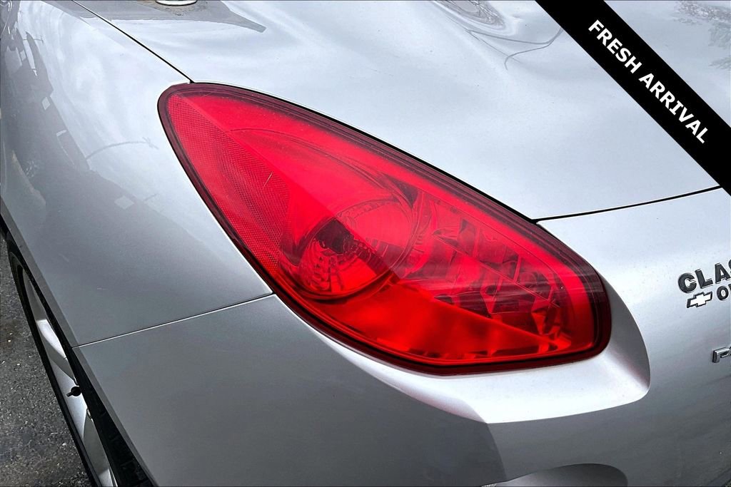 Used 2007 Pontiac Solstice Convertible image 19