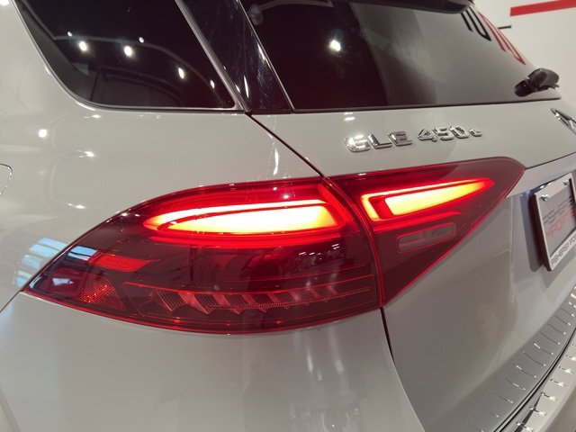 Used 2025 Mercedes-Benz GLE 450e 4MATIC w/ AMG Line Exterior image 14