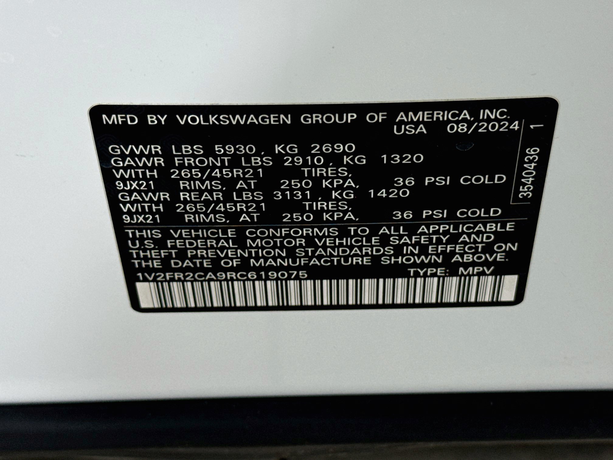 Used 2024 Volkswagen Atlas SEL Premium R-Line AWD/4WD image 32